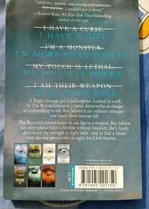 Shatter Me - Tahereh Mafi