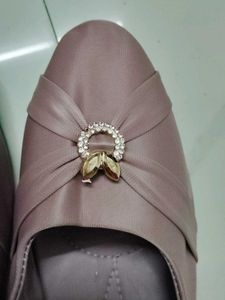 144.Elegant Women's bellies