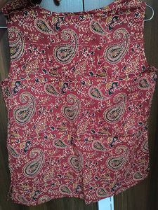 Maroon Paisley Print Sleeveless Blouse