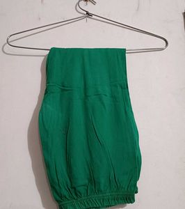8 leggings and 1 pant