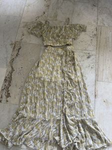 Chic Crop Top &amp; Skirt Set
