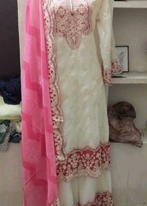 Elegant White Kurta Set with Pink Embroidery