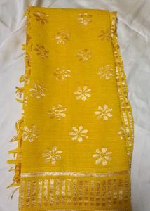 Offer📍Elegant Yellow Dupatta with Floral Design