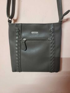 Stylish sling bag