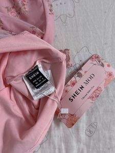 pink dress