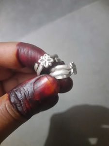 silver toe rings
