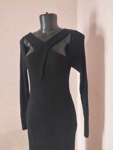 Chic Black Ribbed Long Sleeve Cut-Out Dress