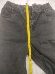 Grey High-Waisted Denim Jeans