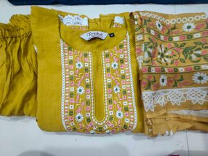 Trendy Lime Yellow Suit at 799 rs onlyy