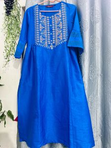 Women Blue Embroidered Kurti with trousers Set