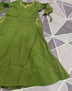 Beautiful Olive hand embroidered Green Kurta set