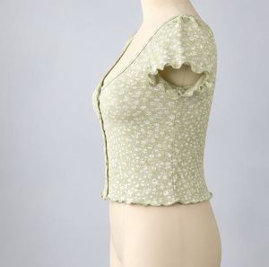 Cute Floral Print Button-Up Top