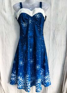 5529. Festive Snowflake Print Dress
