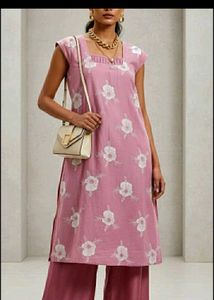 Beautiful Thread Embroideried Floral Kurta
