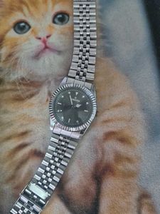 Classic Silver Metal Wristwatch