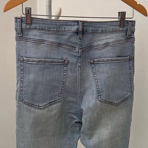Light Wash Ripped Skinny Jeans