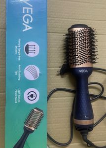 VEGA Pro Volumizer Hair Dryer Brush