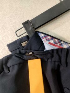 Men's Dark Blue Shorts With Waist Tighteners