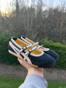 Onitsuka Girls