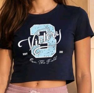CROPPED BLOKETTE TSHIRT ⚽(COMPLETELY NEW)