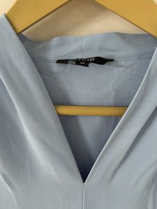 Elegant Blue V-Neck Long Sleeve Top