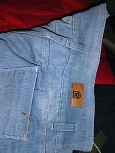 Light Wash High-Waisted Jeans