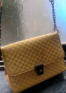 Quilted Chain Strap Crossbody Bag