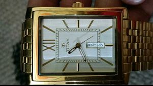 Elegant Gold Titan Watch for Men