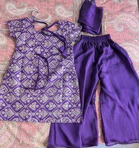 New with tag girls Embroidered Kurta ethnic dress
