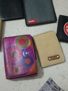 Assorted Wallets - Various Styles ( one piece 300)