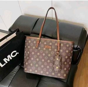 *IMPORTED* TOTE BAG*✅*IMPORTED HEAVY QAULITY DESIG