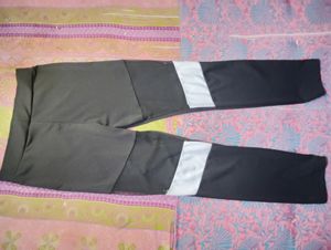 Gym Thighs Black &amp; White Panel Leggings