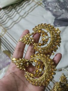 Earing With Maang Tikka