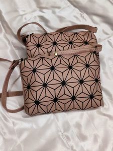 Geometric Pattern Crossbody Bag