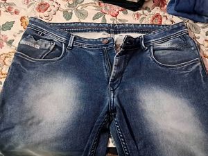 Stylish Blue Wash Denim Jeans Hardely use