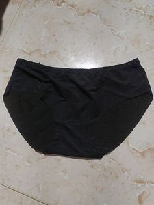 Black Seamless Panty (New)