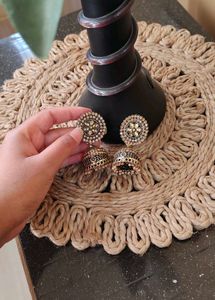 Gold Earrings ( Jhumka)