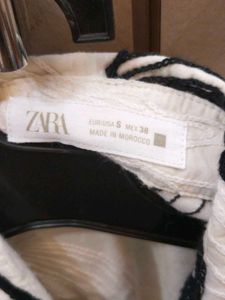 Embroidered Floral ZARA Shirt (38-40)