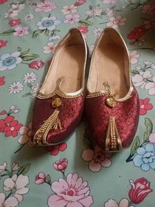 Men jutti for wedding season
