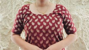 Maroon Leaf Print Kurta