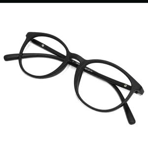 Stylish Black Round Eyeglasses