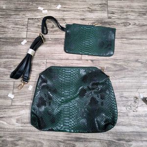 Stylish Green Snake Print Shoulder Bag