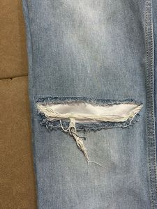 calvin klein jeans blue colour damaged good jean