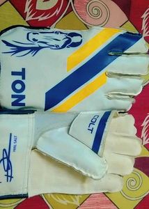 TON Cricket keeping Gloves