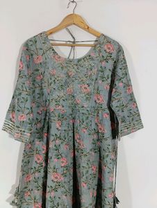 Multicolor Printed Kurta (Women)