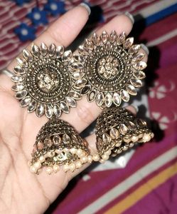 Exquisite Kundan Jhumka Earrings