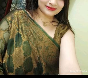 Elegant Green & Gold Banarasi Silk Saree
