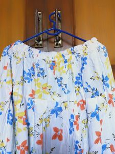 Dharan White Floral Printed Skirt..