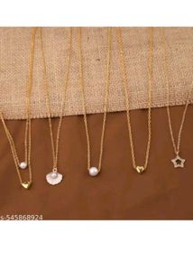 Elegant Pendant Necklaces
