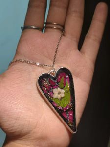 Gothic 3D Heart Necklace with Dried Flowers